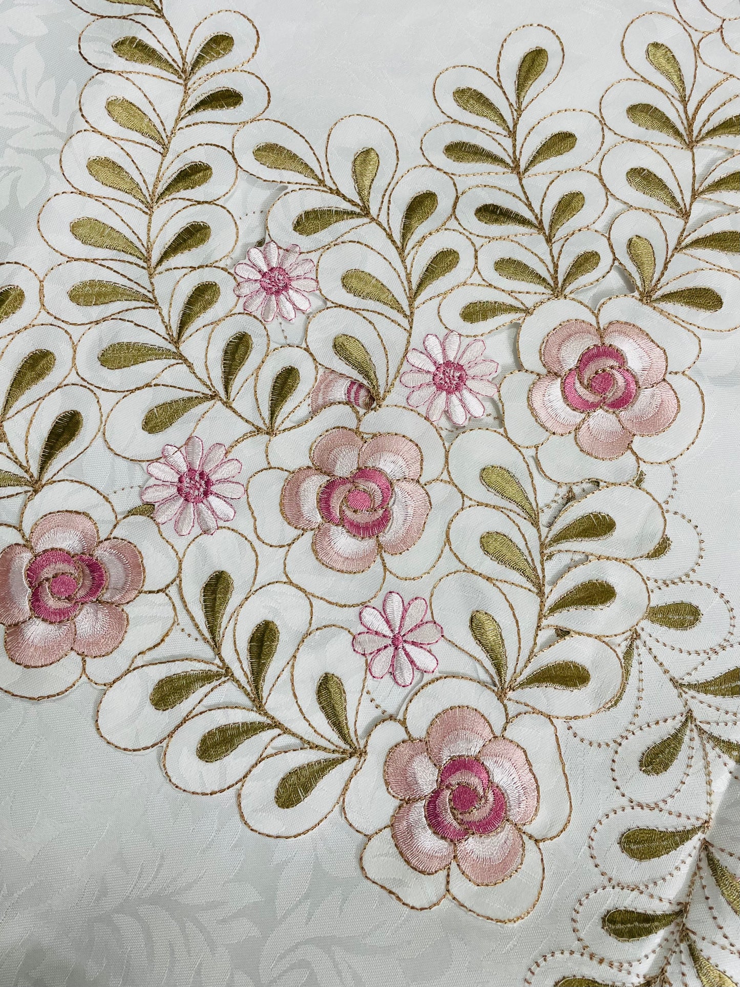 European Pastoral Hollow Embroidered Tablecloth