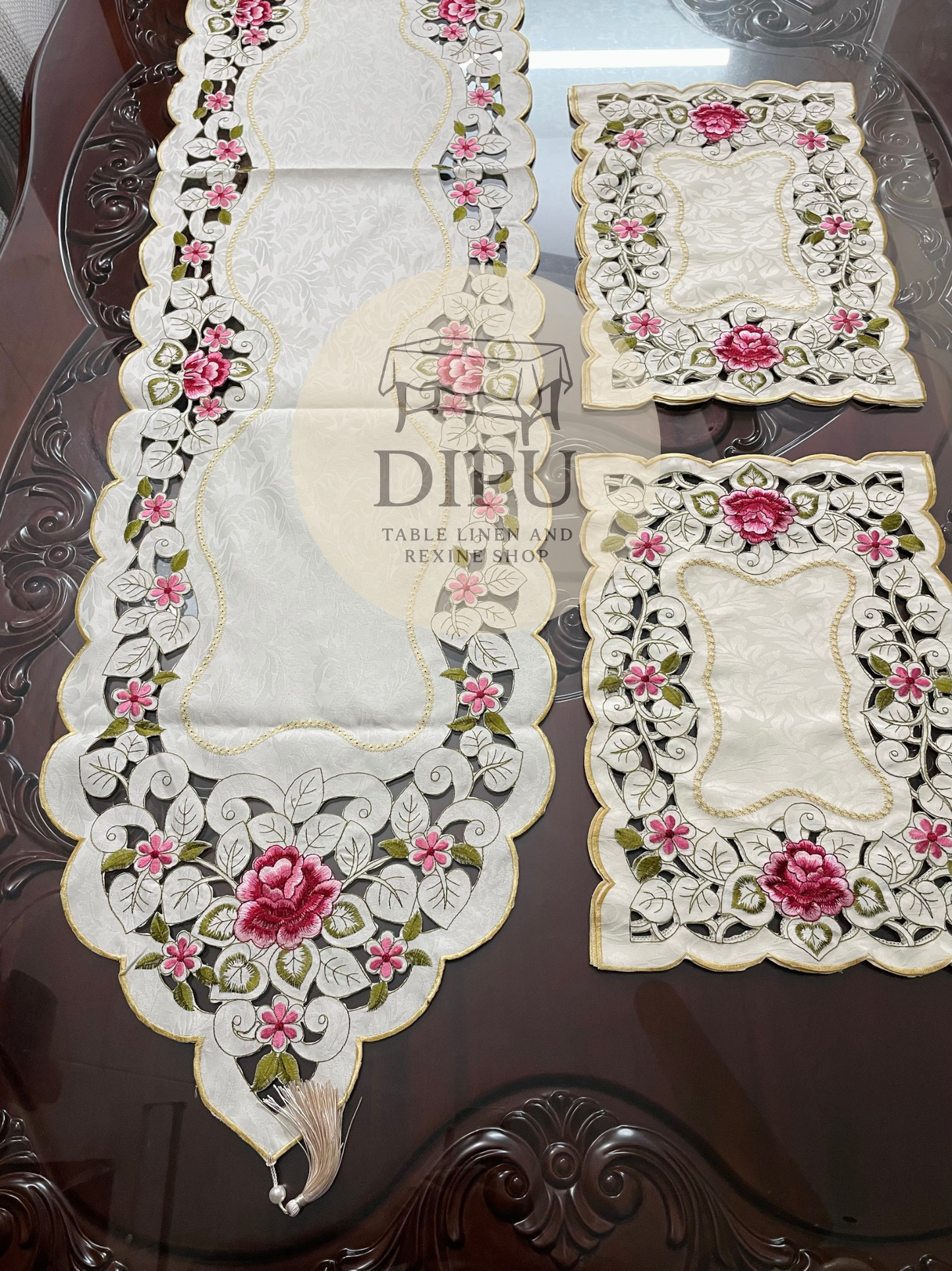 Luxurious Floral Embroidered Table Runner Set