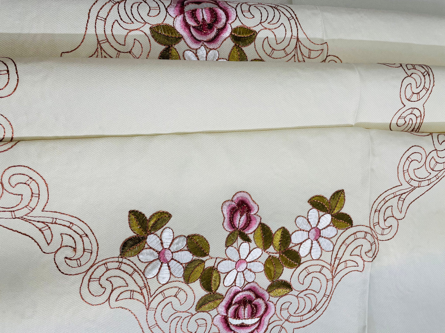 European Peony-Flowers Hollow Embroidered Tablecloth