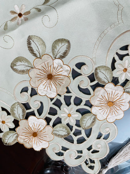 Luxurious Floral Embroidered Table Runner Set