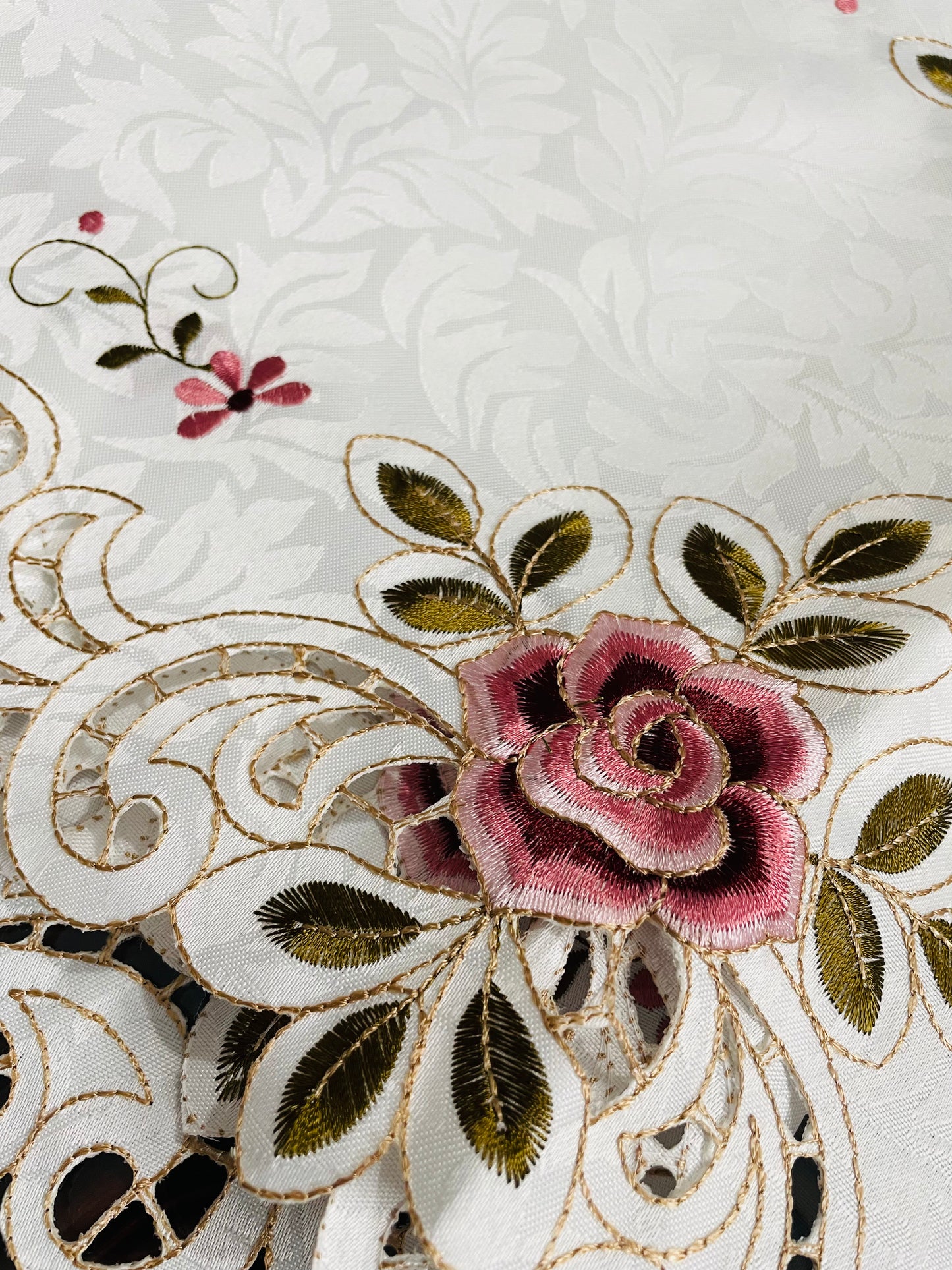 European Romantic Rose Embroidered Tablecloth