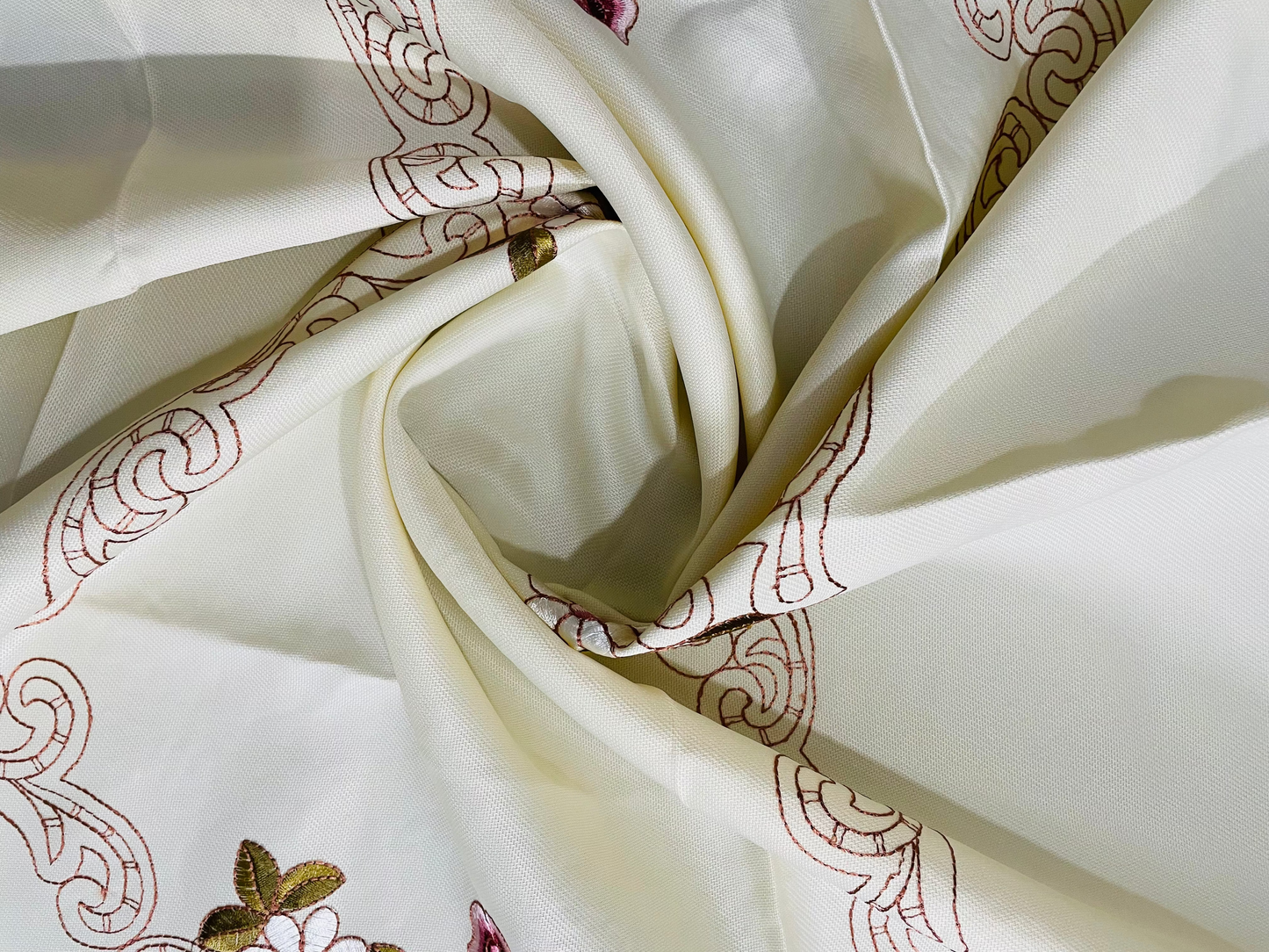 European Peony-Flowers Hollow Embroidered Tablecloth