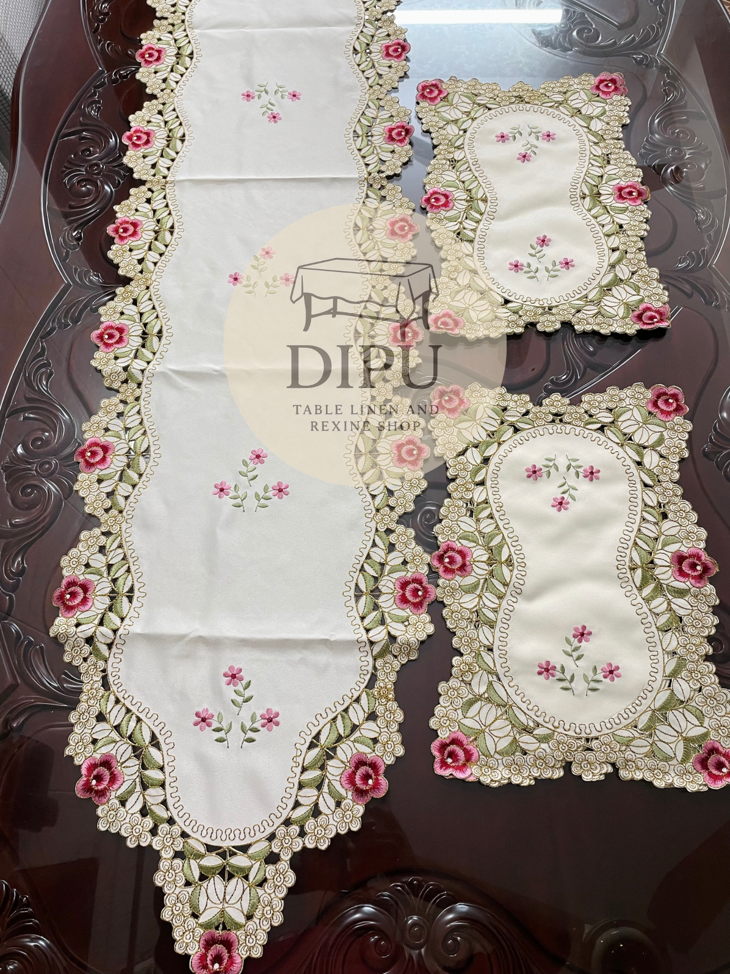 Luxurious Floral Embroidered Table Runner Set